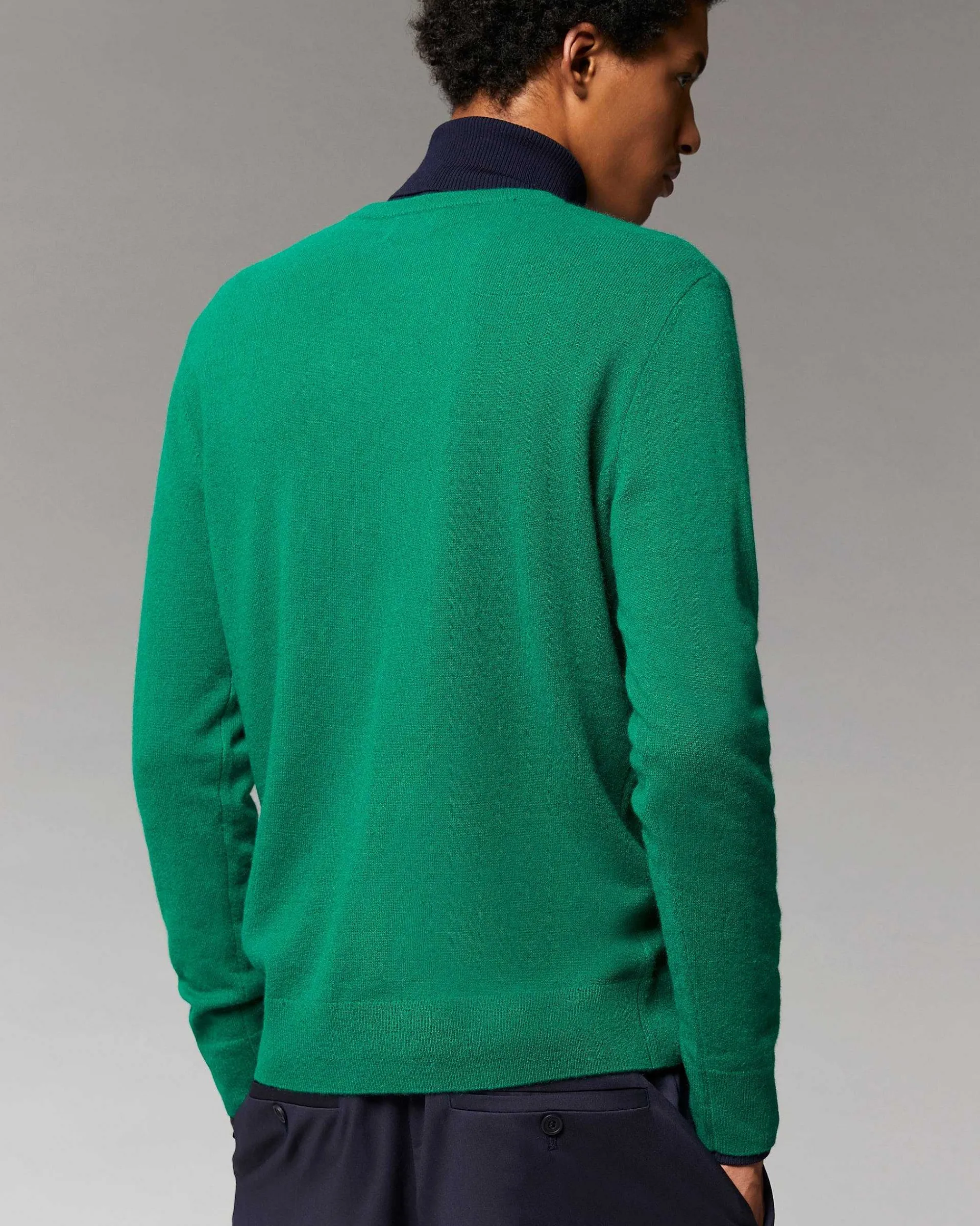 Pull Col V Basique*FROM FUTURE Discount