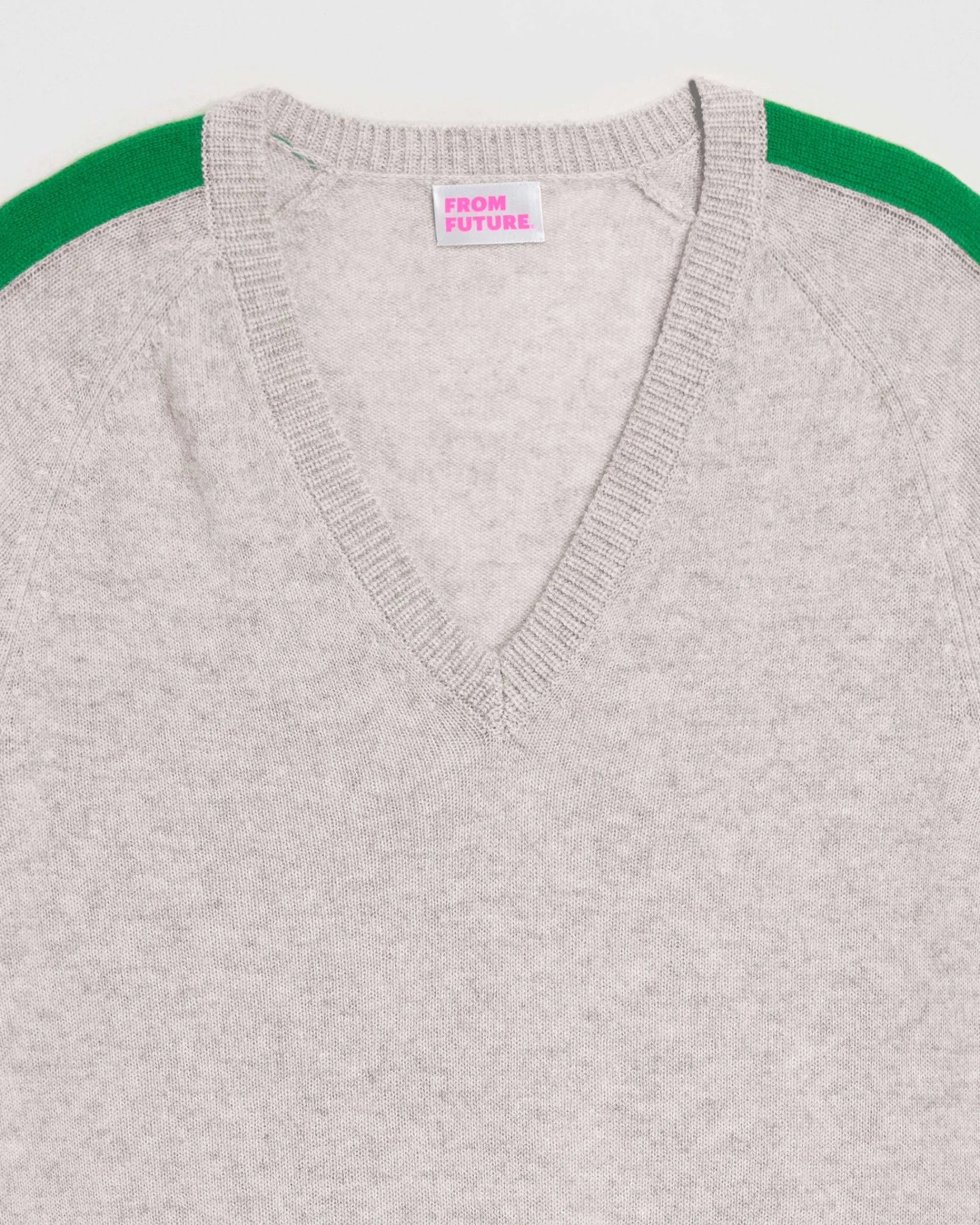 Pull Col V Oversize Bandes Bicolore Leger*FROM FUTURE