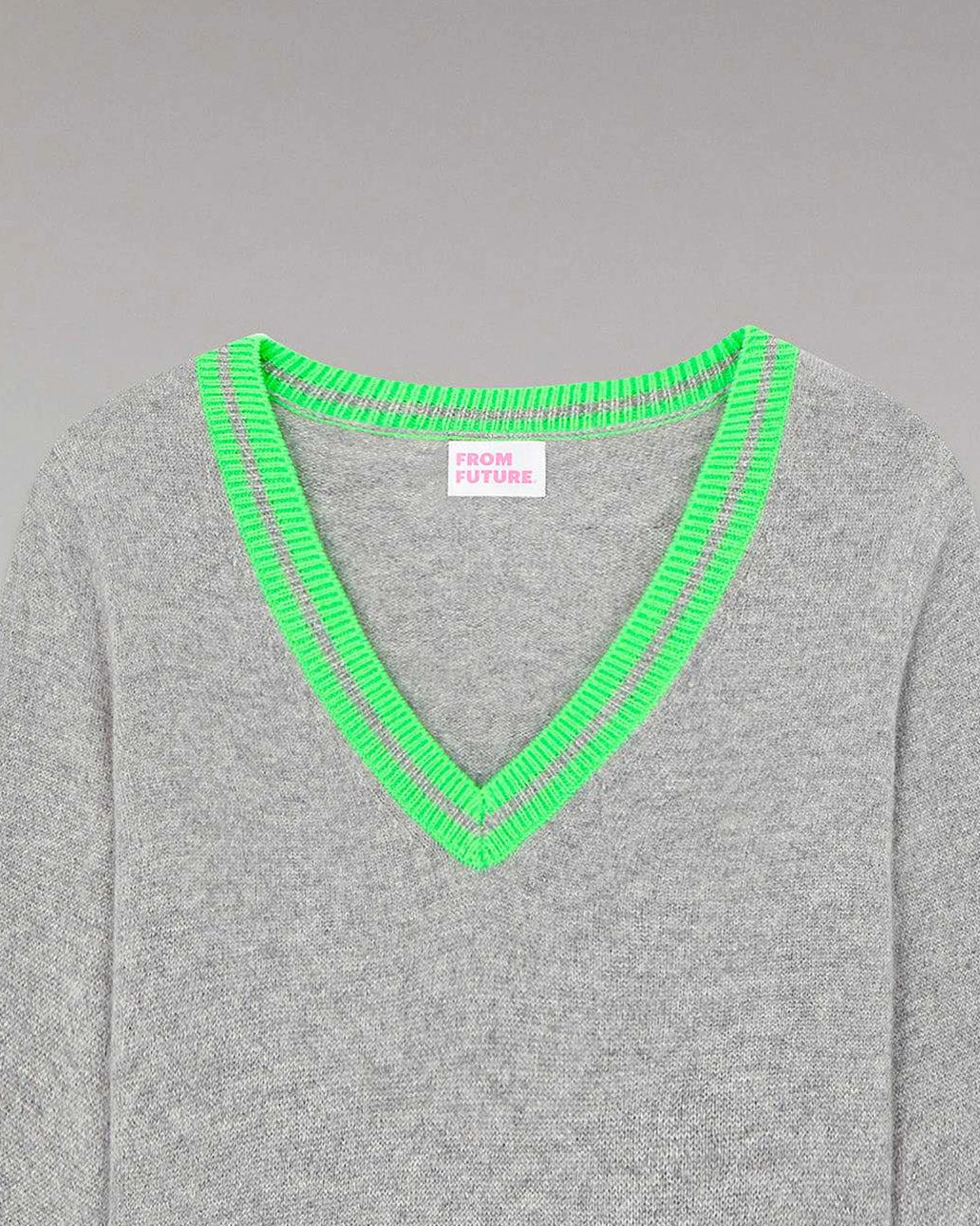 Pull Col V Rayures Tennis Leger*FROM FUTURE Clearance