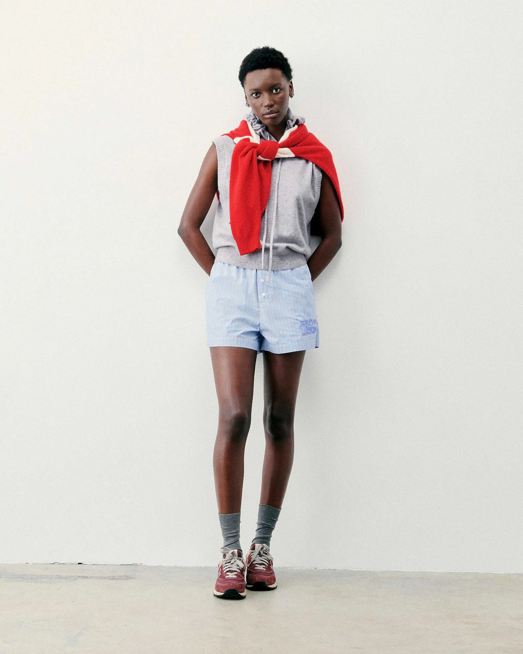 Pull Sans Manche Capuche*FROM FUTURE Discount